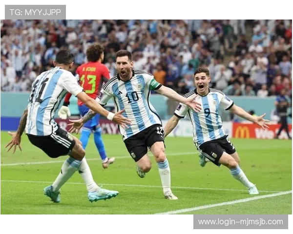 卡塔尔世界杯：比赛中的明星球员表现分析与未来足球趋势预测